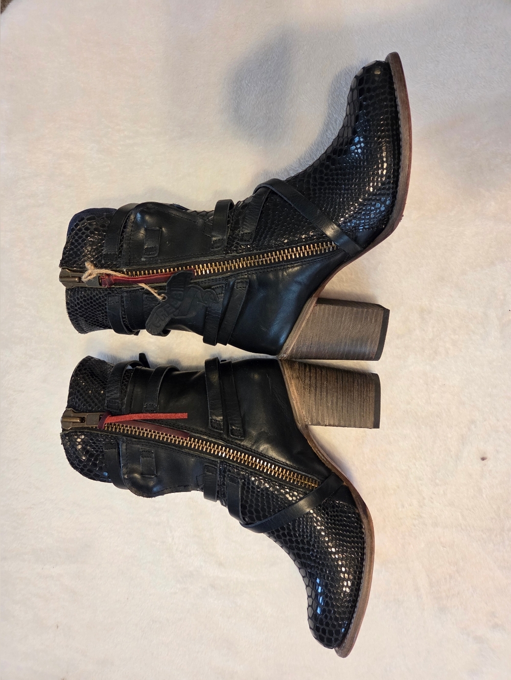 Nwt FREEBIRD BAKER HEELED BOOTS BLACK LEATHER - Size 10 - Picture 8 of 8